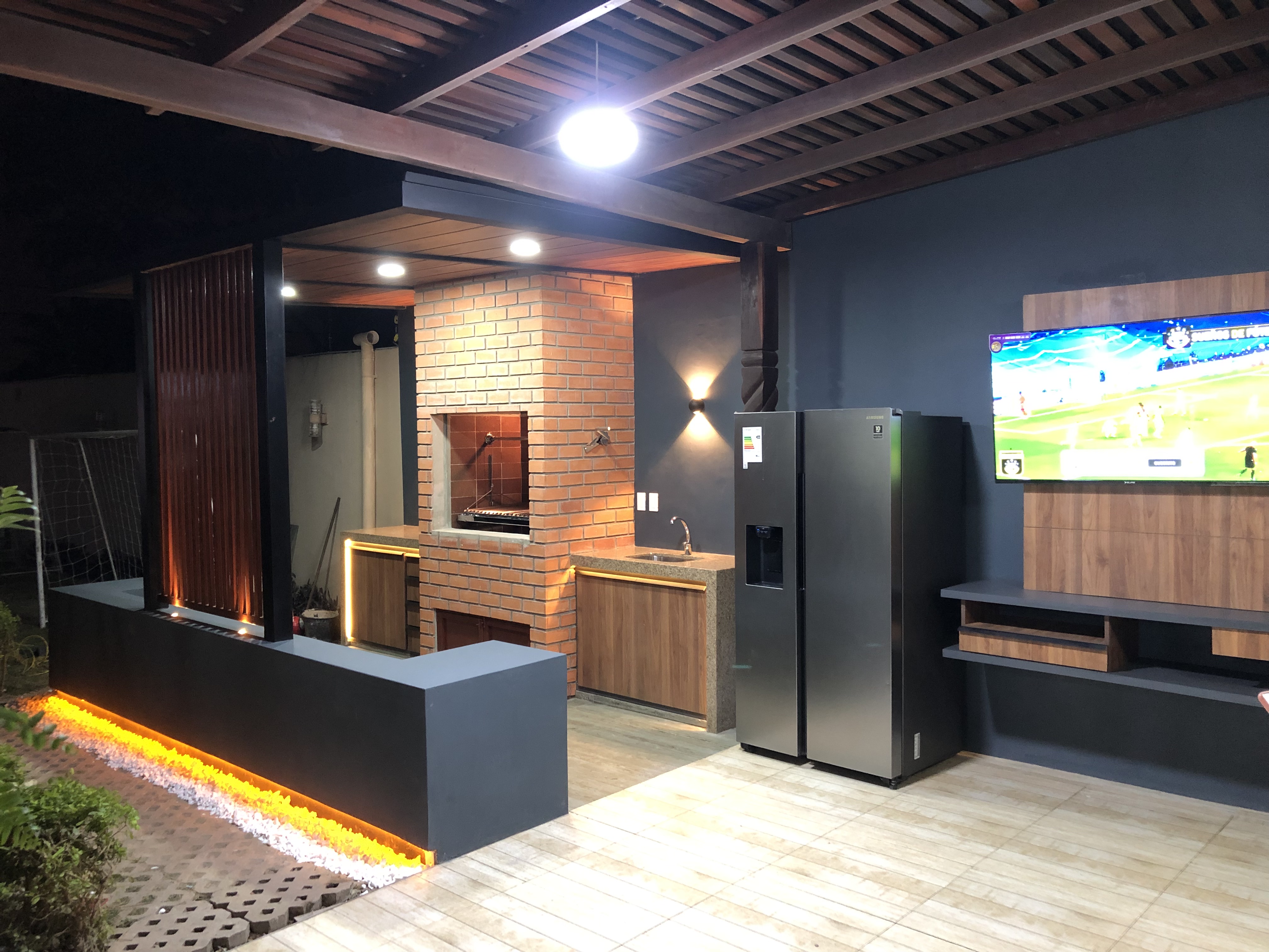 CHURRASQUERA L. FLORES - imagen