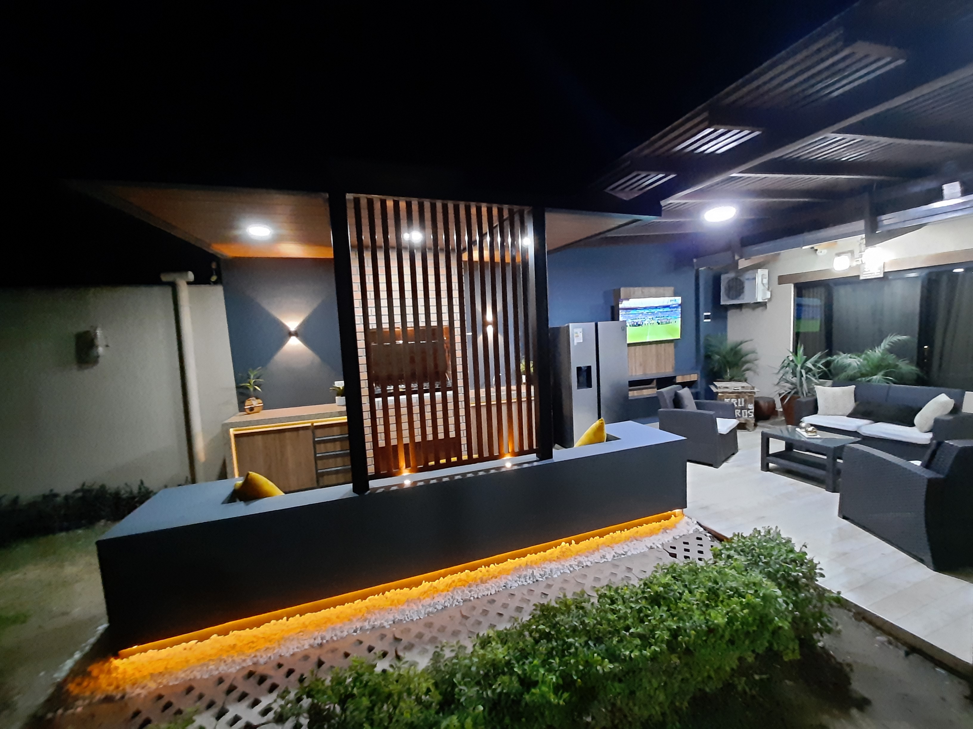 CHURRASQUERA L. FLORES - imagen