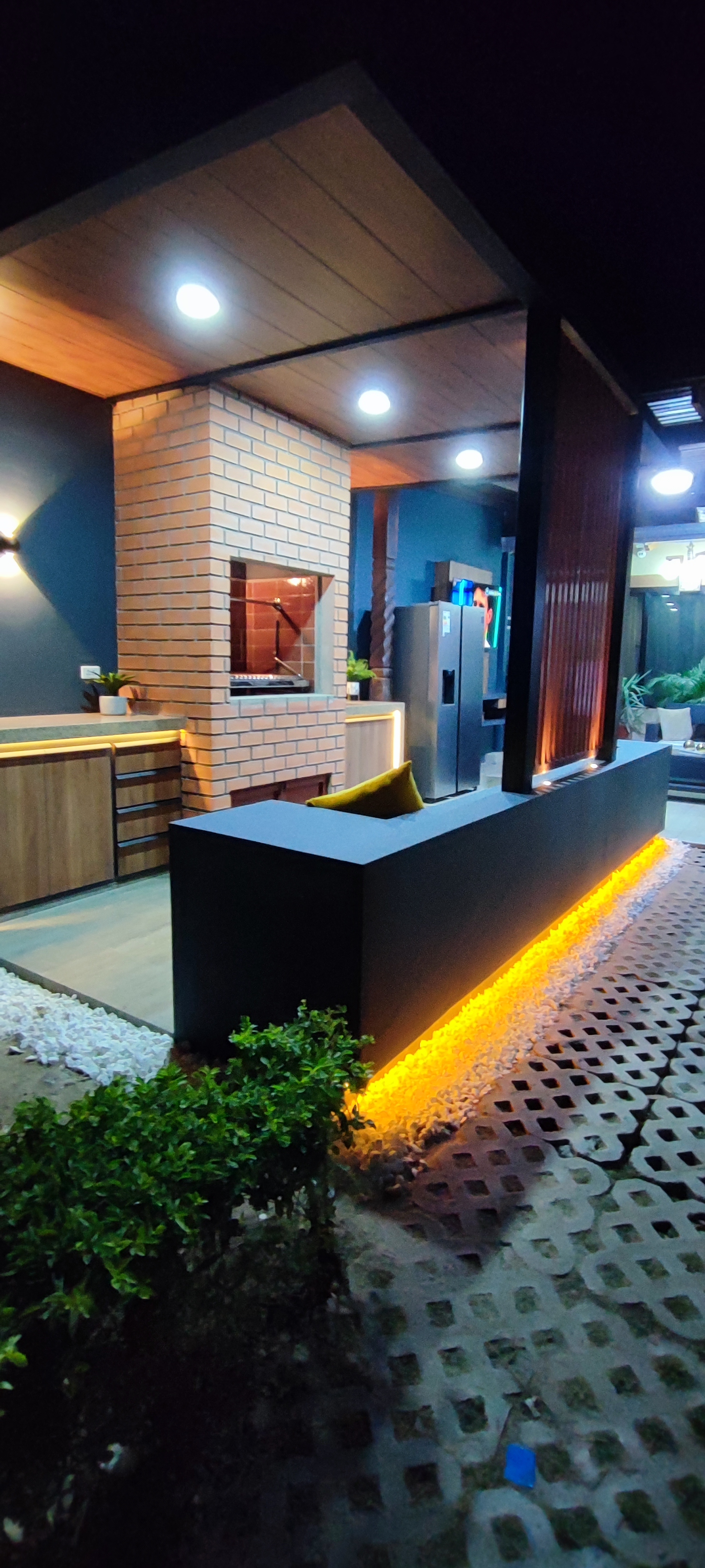 CHURRASQUERA L. FLORES - imagen