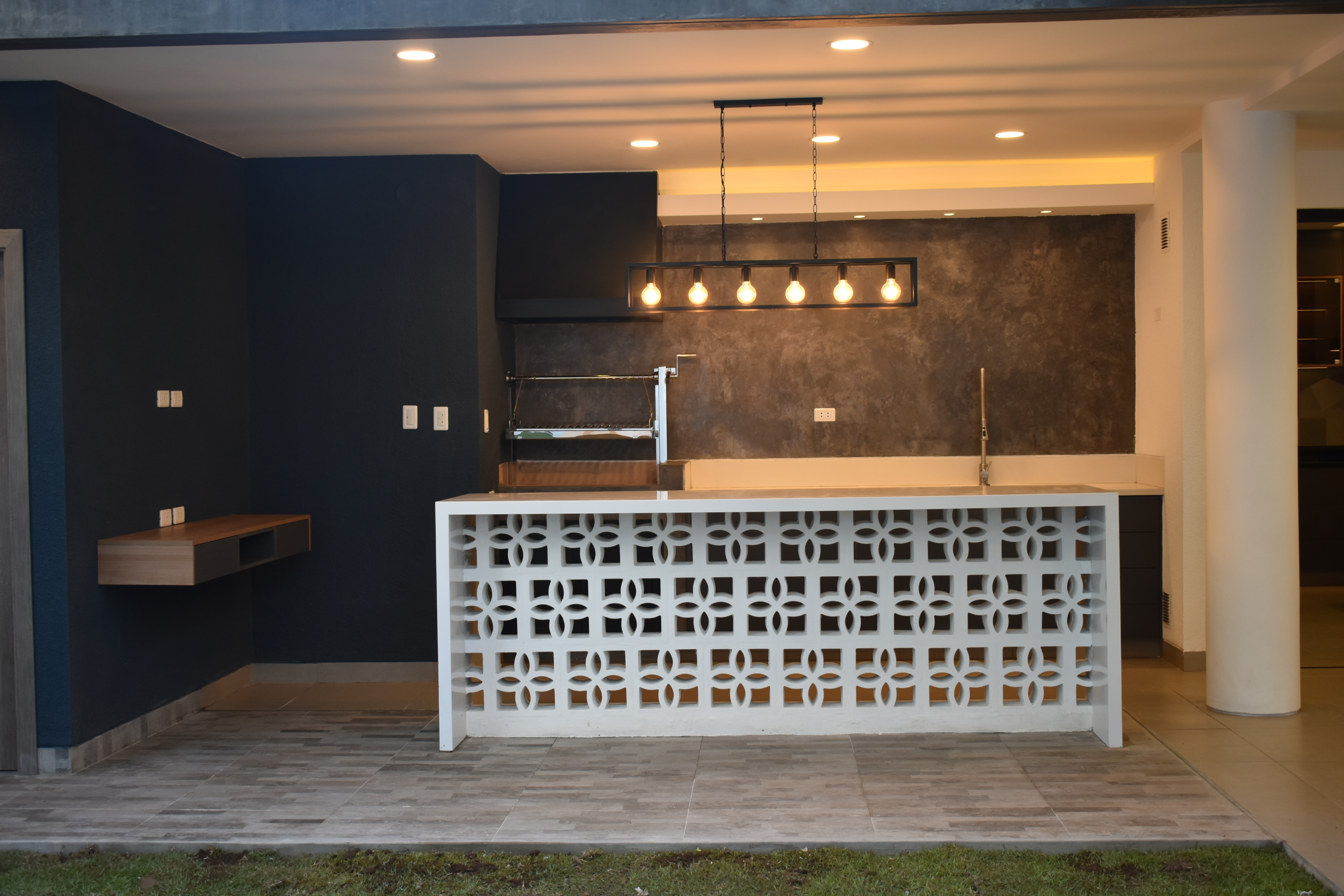 CHURRASQUERA C. FERNANDEZ